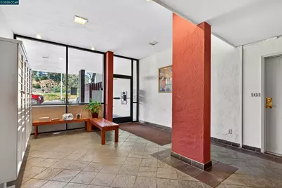 2005 Pleasant Valley Ave #103, Oakland, CA 94611 - Photo 37