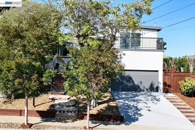 17888 Mayflower Dr, Castro Valley, CA 94546 - Photo 3