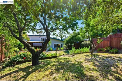17888 Mayflower Dr, Castro Valley, CA 94546 - Photo 47