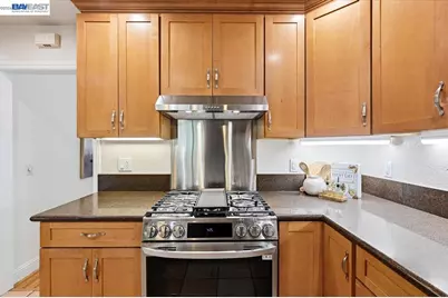 17888 Mayflower Dr, Castro Valley, CA 94546 - Photo 13