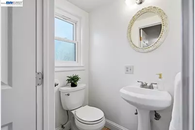 17888 Mayflower Dr, Castro Valley, CA 94546 - Photo 37