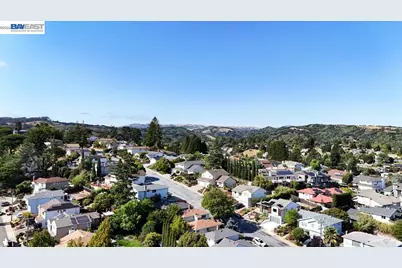 17888 Mayflower Dr, Castro Valley, CA 94546 - Photo 59