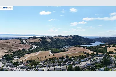 17888 Mayflower Dr, Castro Valley, CA 94546 - Photo 69