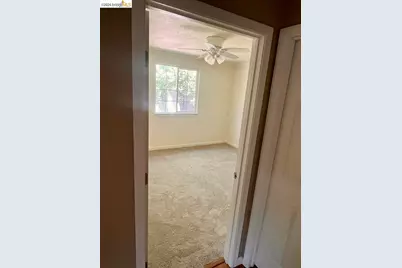 208 Circuit Dr, Roseville, CA 95678 - Photo 21
