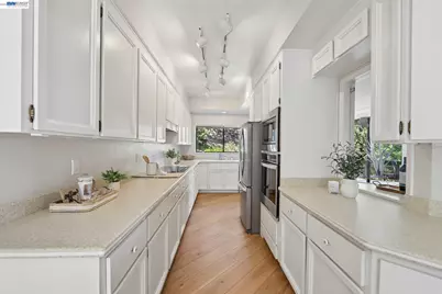 3324 Ptarmigan Dr #1A, Walnut Creek, CA 94595 - Photo 9