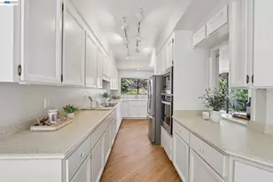 3324 Ptarmigan Dr, Walnut Creek, CA 94595 - Photo 9