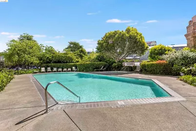 6363 Christie Ave #326, Emeryville, CA 94608 - Photo 9