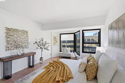 6363 Christie Ave #326, Emeryville, CA 94608 - Photo 3