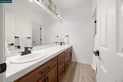 911 Autumn Oak Cir, Concord, CA 94521 - Photo 29
