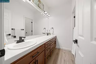 911 Autumn Oak Cir, Concord, CA 94521 - Photo 29