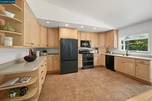 102 Henson Creek Ct, Martinez, CA 94553 - Photo 9