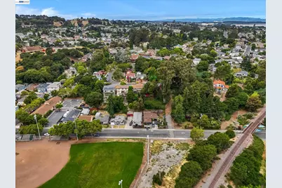 512 Tennent Ave, Pinole, CA 94564 - Photo 25