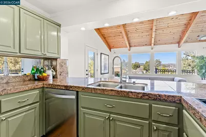 18832 Cindy Way, Castro Valley, CA 94546 - Photo 17