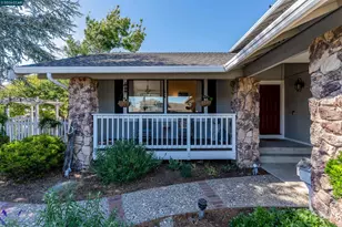 423 Duperu Dr, Crockett, CA 94525 - Photo 5