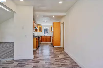 3932 Altamont Ave, Oakland, CA 94605 - Photo 9