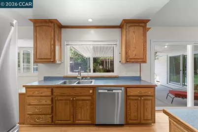 472 Cordoba Ln, Vacaville, CA 95688 - Photo 7