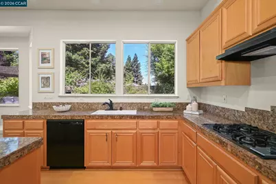 1895 Renee Way, Concord, CA 94521 - Photo 15