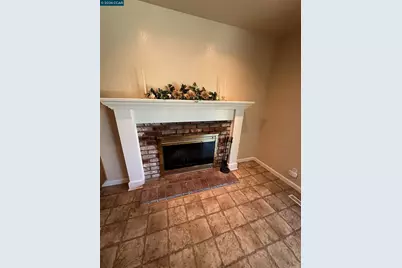 1707 Bishop Dr, Concord, CA 94521 - Photo 13