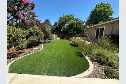 1707 Bishop Dr, Concord, CA 94521 - Photo 25