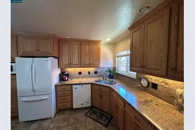 1707 Bishop Dr, Concord, CA 94521 - Photo 3