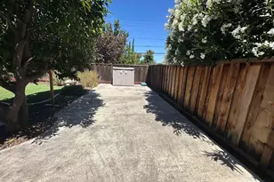 1707 Bishop Dr, Concord, CA 94521 - Photo 27