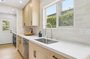 2013 Dolphin Dr, Aptos, CA 95003 - Photo 13