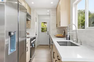 2013 Dolphin Dr, Aptos, CA 95003 - Photo 17