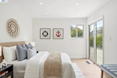 2013 Dolphin Dr, Aptos, CA 95003 - Photo 19