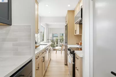 2013 Dolphin Dr, Aptos, CA 95003 - Photo 15