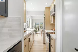 2013 Dolphin Dr, Aptos, CA 95003 - Photo 15