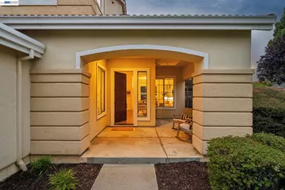 367 Creedon Cir, Alameda, CA 94502 - Photo 5