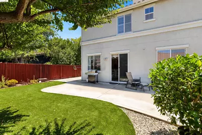 647 Macadamia Ct, Brentwood, CA 94513 - Photo 37