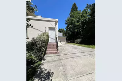 3788 Lakeshore, Oakland, CA 94610 - Photo 11