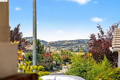25570 Brookshire Dr, Castro Valley, CA 94552 - Photo 27