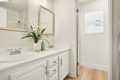 25570 Brookshire Dr, Castro Valley, CA 94552 - Photo 21