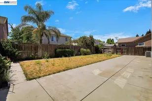 10433 Lone Star Way, Stockton, CA 95209 - Photo 25