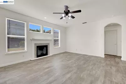 10433 Lone Star Way, Stockton, CA 95209 - Photo 9