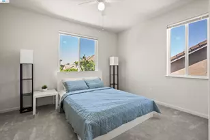 10433 Lone Star Way, Stockton, CA 95209 - Photo 17