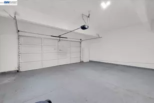 10433 Lone Star Way, Stockton, CA 95209 - Photo 13