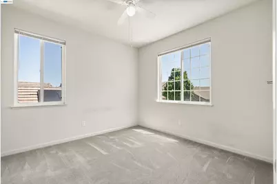 10433 Lone Star Way, Stockton, CA 95209 - Photo 19