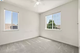10433 Lone Star Way, Stockton, CA 95209 - Photo 19