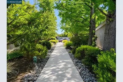 1208 Skycrest Drive #5, Walnut Creek, CA 94595 - Photo 25