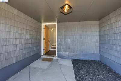 780 Goettingen St, San Francisco, CA 94134 - Photo 3