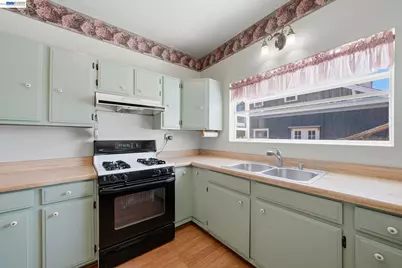 1412 30th St, San Diego, CA 92102 - Photo 9