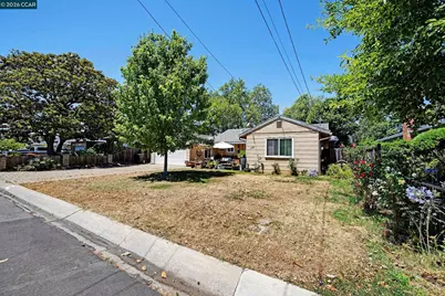 1481 Davis Ave, Concord, CA 94518 - Photo 3