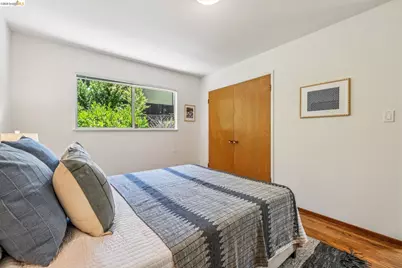 7200 Saroni Dr, Oakland, CA 94611 - Photo 47