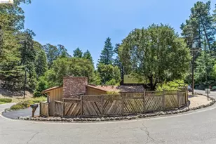 7200 Saroni Dr, Oakland, CA 94611 - Photo 77