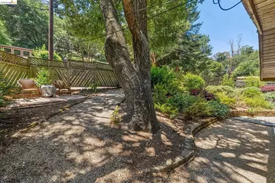 7200 Saroni Dr, Oakland, CA 94611 - Photo 67