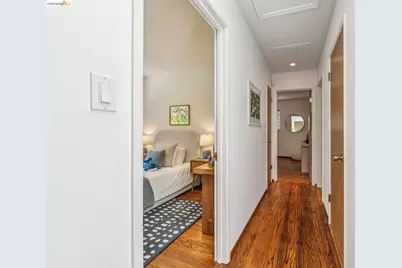 7200 Saroni Dr, Oakland, CA 94611 - Photo 49