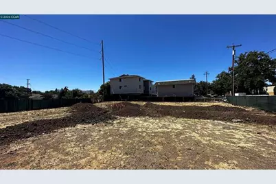 1561 Pine St, Concord, CA 94520 - Photo 13